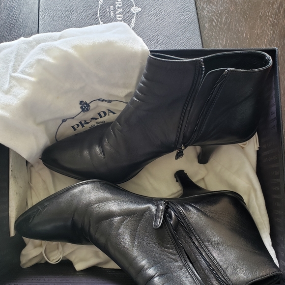 PRADA BOOTIES - VERY GOOD CONDITION - Picture 3 of 3